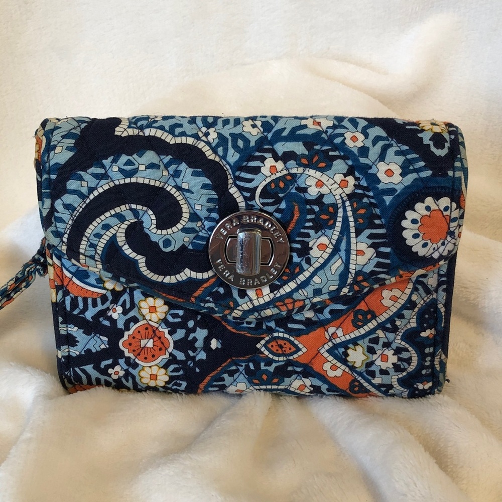 Vera Bradley Beautiful in Blue Paisley Turnlock Wristlet Wallet